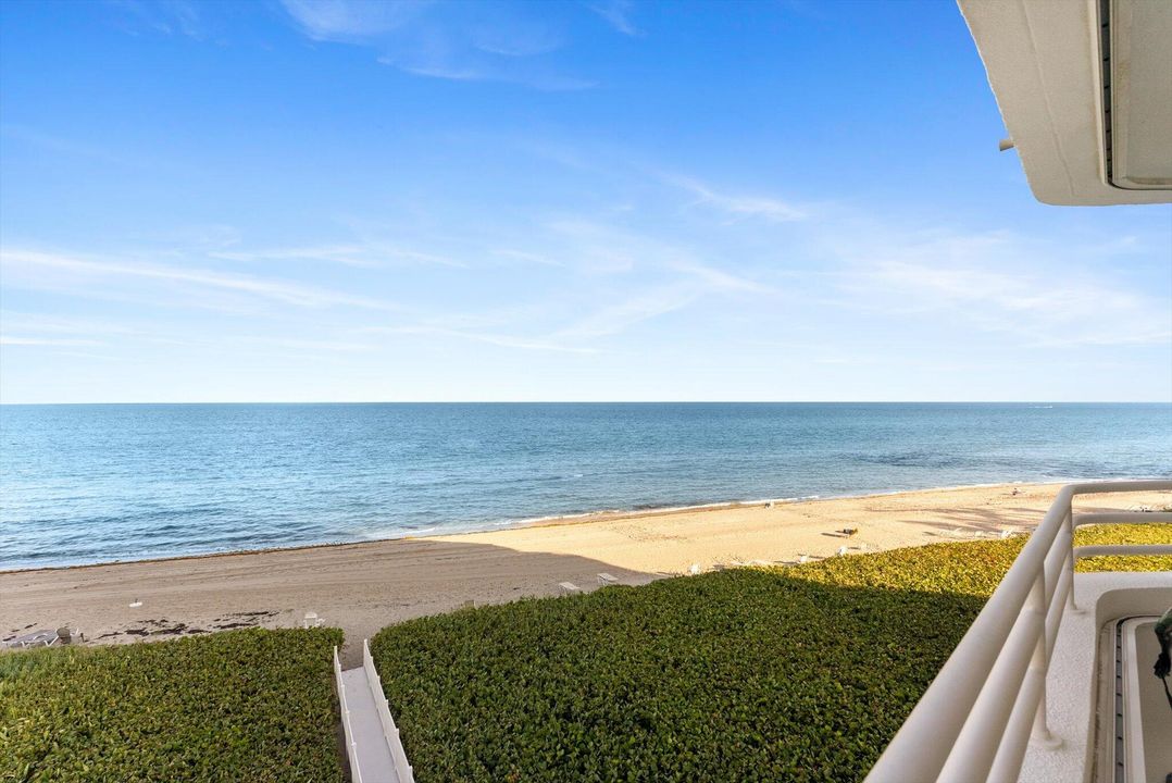 For Sale: $2,000,000 (2 beds, 2 baths, 2210 Square Feet)