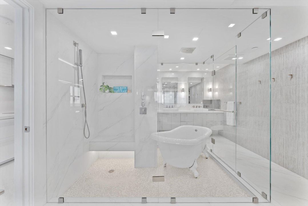 For Sale: $2,000,000 (2 beds, 2 baths, 2210 Square Feet)