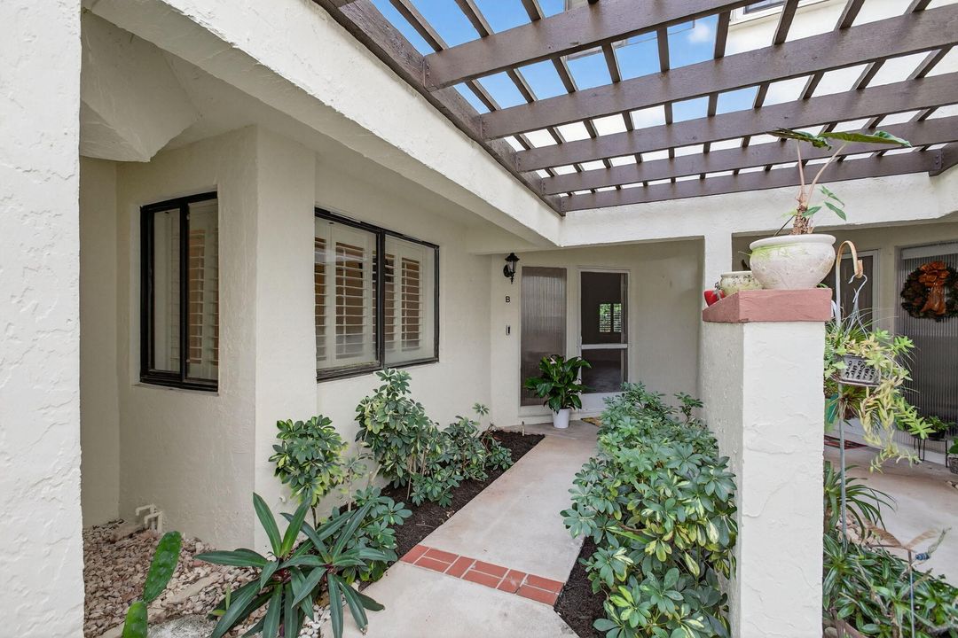 En Venta: $469,000 (2 camas, 2 baños, 1261 Pies cuadrados)