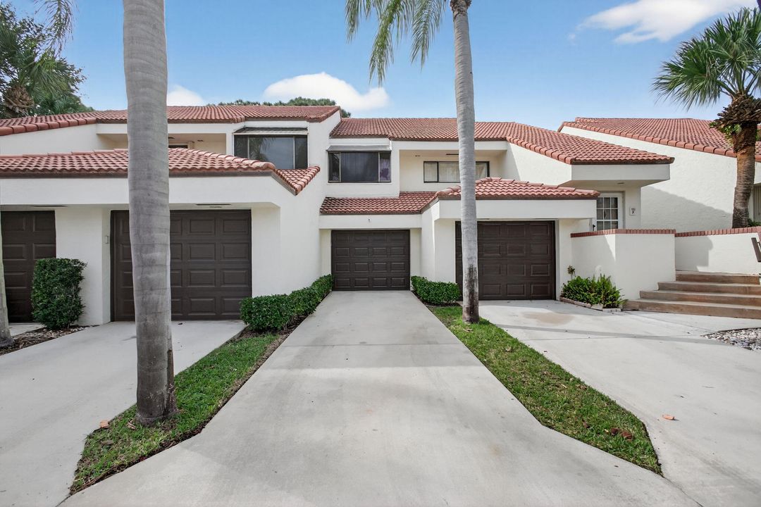 En Venta: $469,000 (2 camas, 2 baños, 1261 Pies cuadrados)