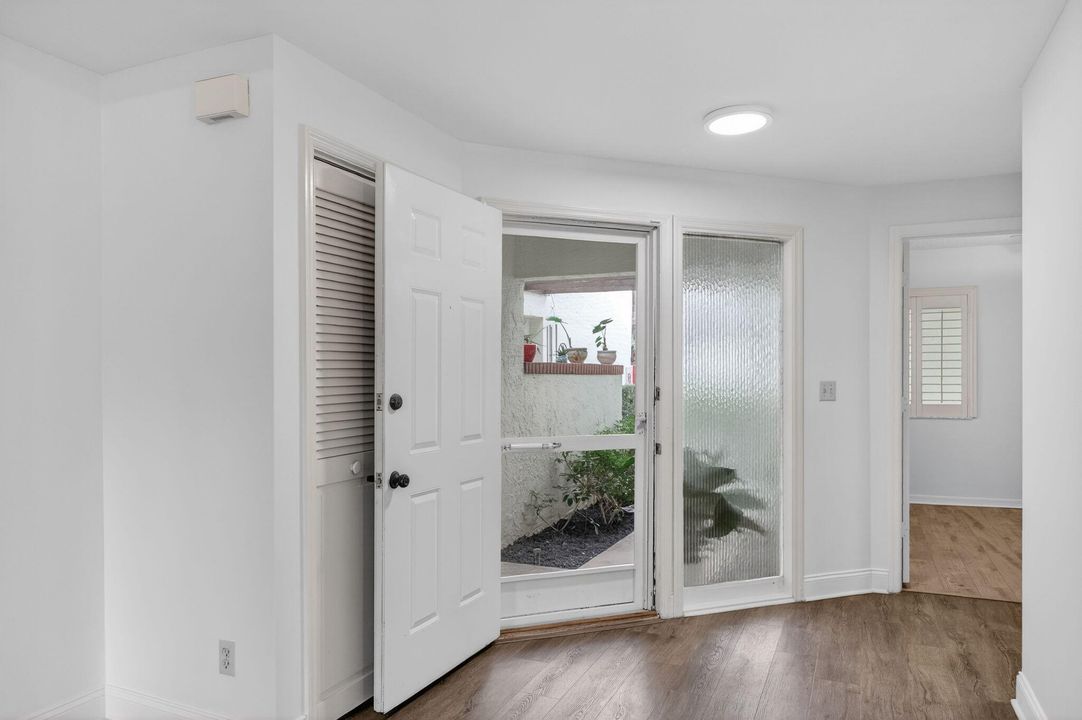 En Venta: $469,000 (2 camas, 2 baños, 1261 Pies cuadrados)