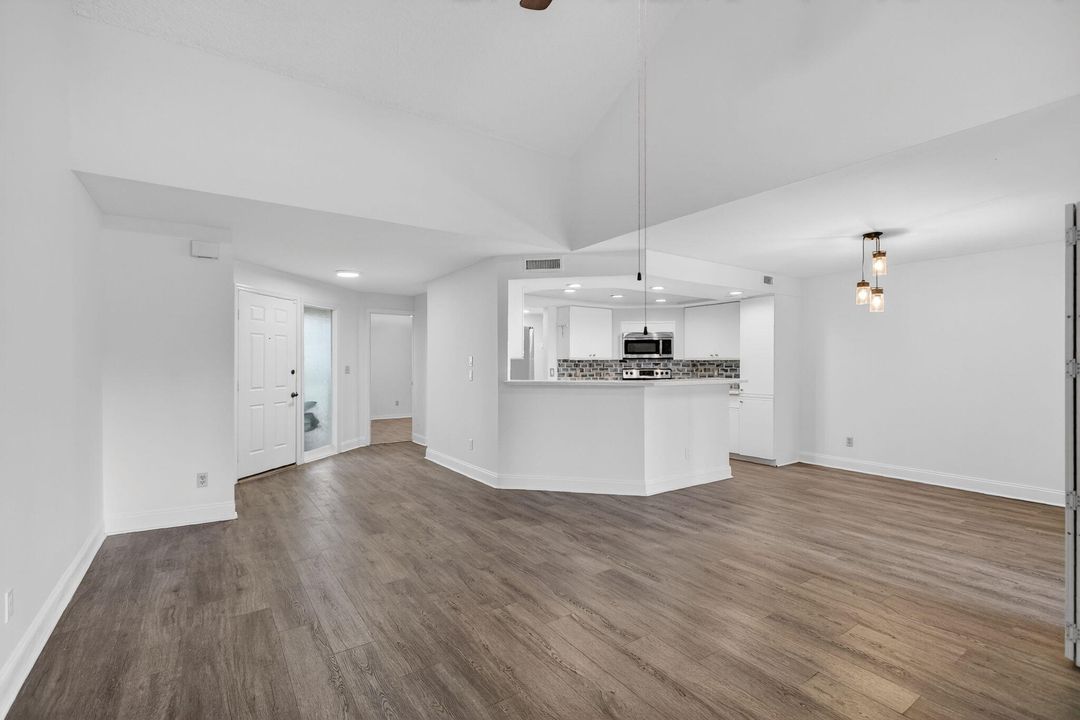 En Venta: $469,000 (2 camas, 2 baños, 1261 Pies cuadrados)