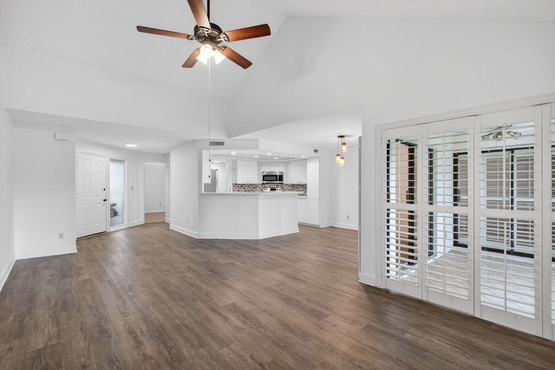 En Venta: $469,000 (2 camas, 2 baños, 1261 Pies cuadrados)