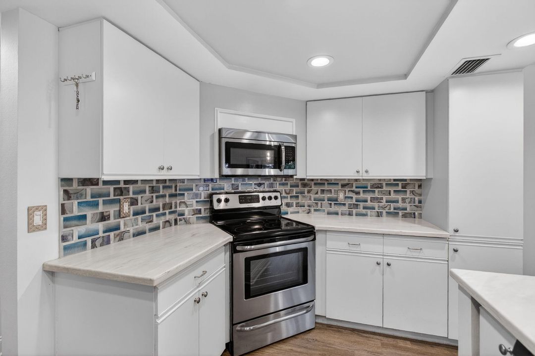 En Venta: $469,000 (2 camas, 2 baños, 1261 Pies cuadrados)