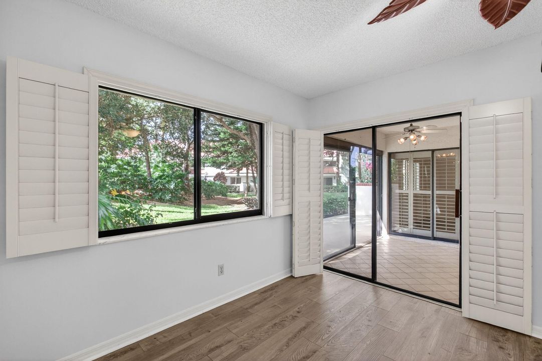 En Venta: $469,000 (2 camas, 2 baños, 1261 Pies cuadrados)