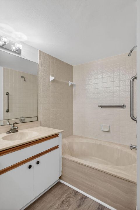 En Venta: $469,000 (2 camas, 2 baños, 1261 Pies cuadrados)