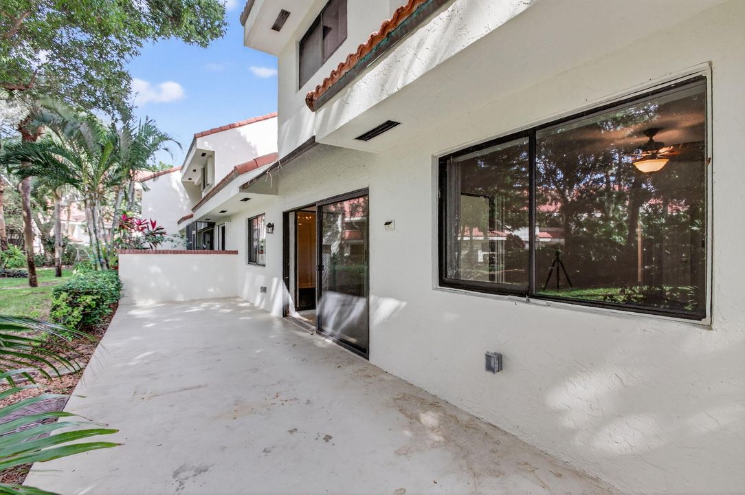 En Venta: $469,000 (2 camas, 2 baños, 1261 Pies cuadrados)