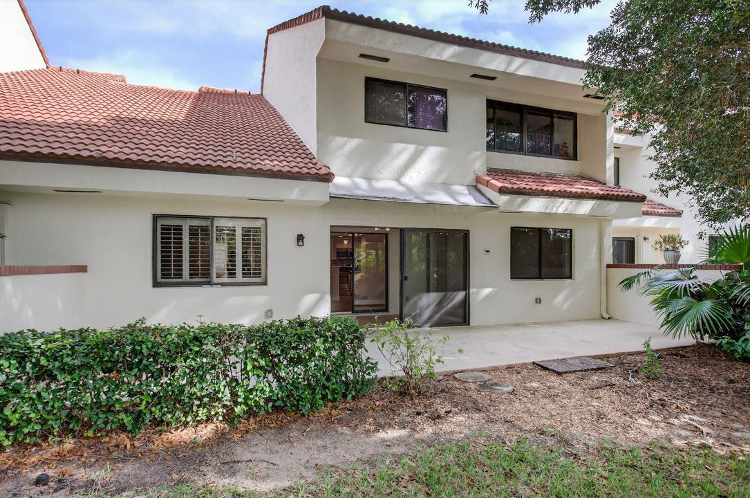 En Venta: $469,000 (2 camas, 2 baños, 1261 Pies cuadrados)