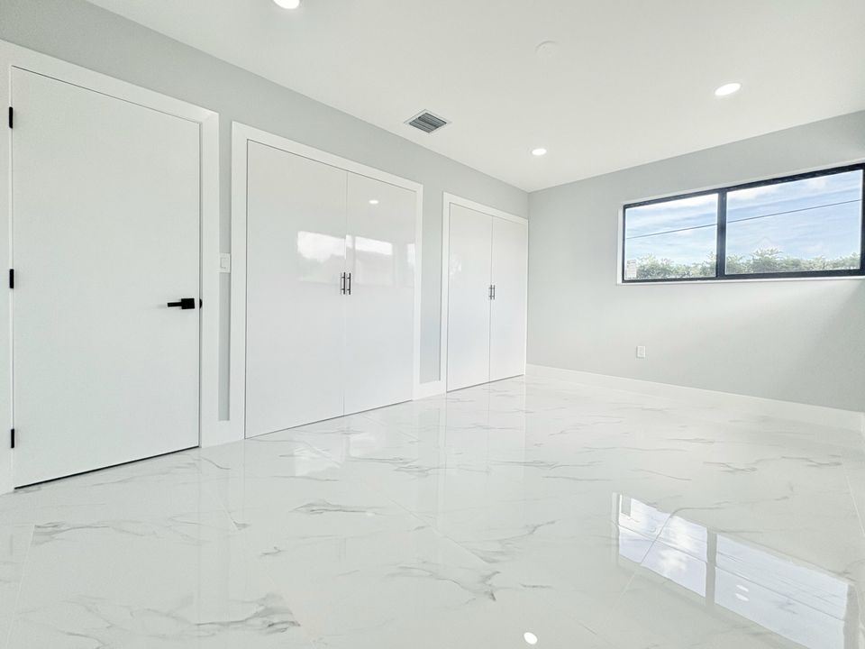 待售: $569,000 (4 贝兹, 2 浴室, 1344 平方英尺)