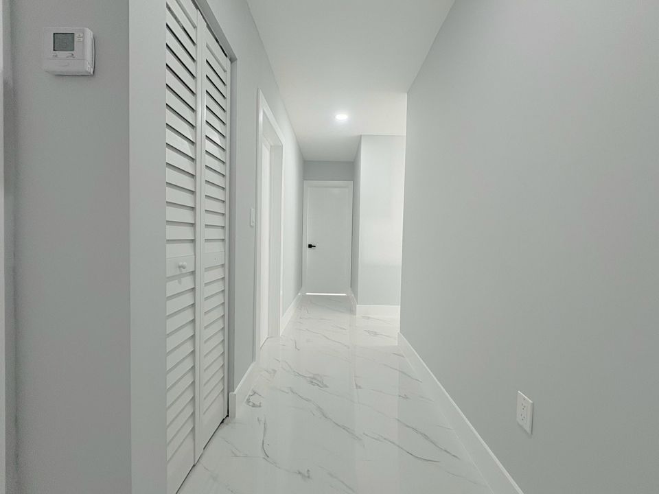 待售: $569,000 (4 贝兹, 2 浴室, 1344 平方英尺)