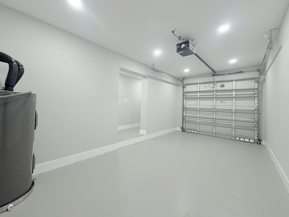 待售: $569,000 (4 贝兹, 2 浴室, 1344 平方英尺)