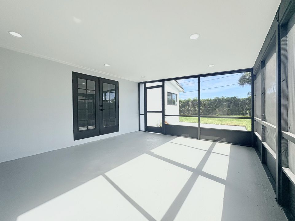 待售: $569,000 (4 贝兹, 2 浴室, 1344 平方英尺)