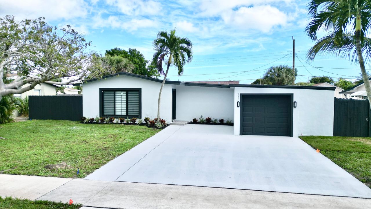 待售: $569,000 (4 贝兹, 2 浴室, 1344 平方英尺)