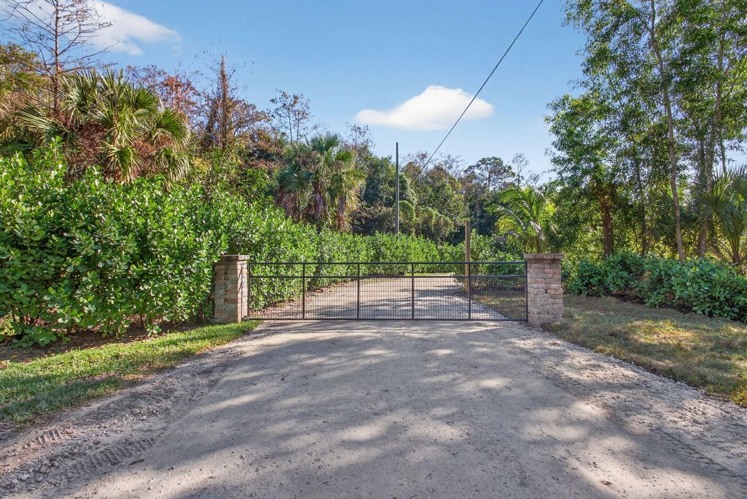 待售: $1,600,000 (2 贝兹, 1 浴室, 1280 平方英尺)