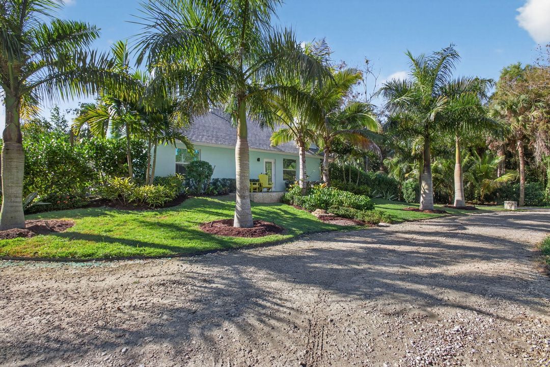 待售: $1,600,000 (2 贝兹, 1 浴室, 1280 平方英尺)