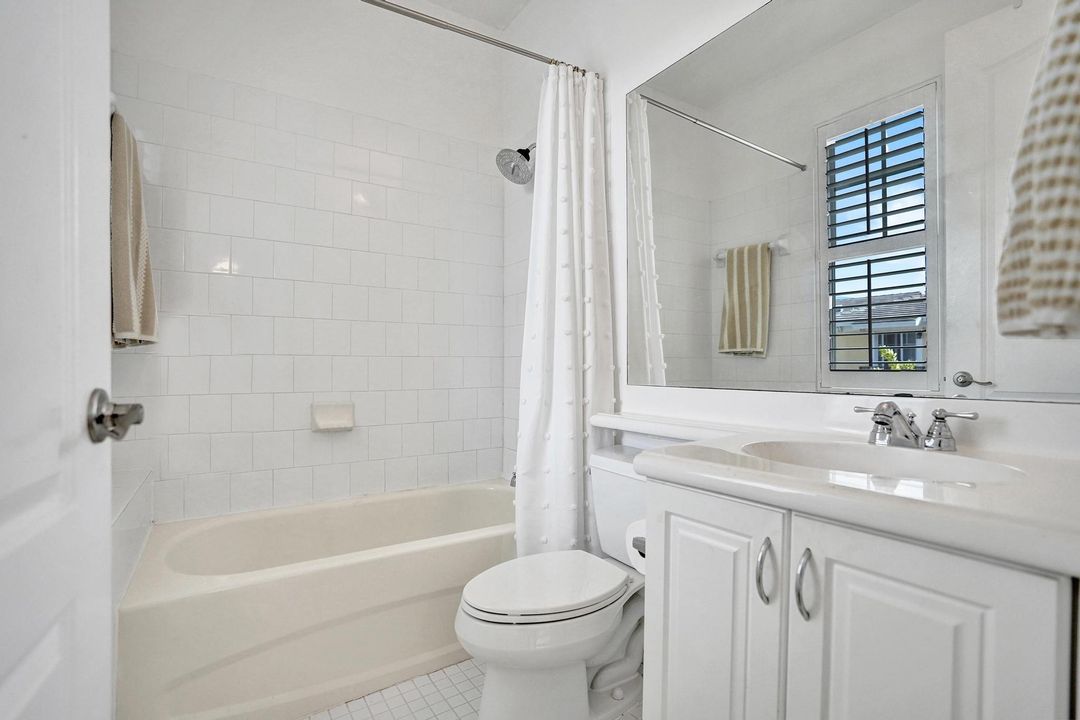 出租: $5,500 (3 贝兹, 3 浴室, 2334 平方英尺)