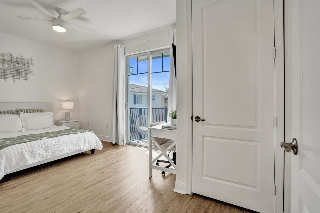 出租: $5,500 (3 贝兹, 3 浴室, 2334 平方英尺)