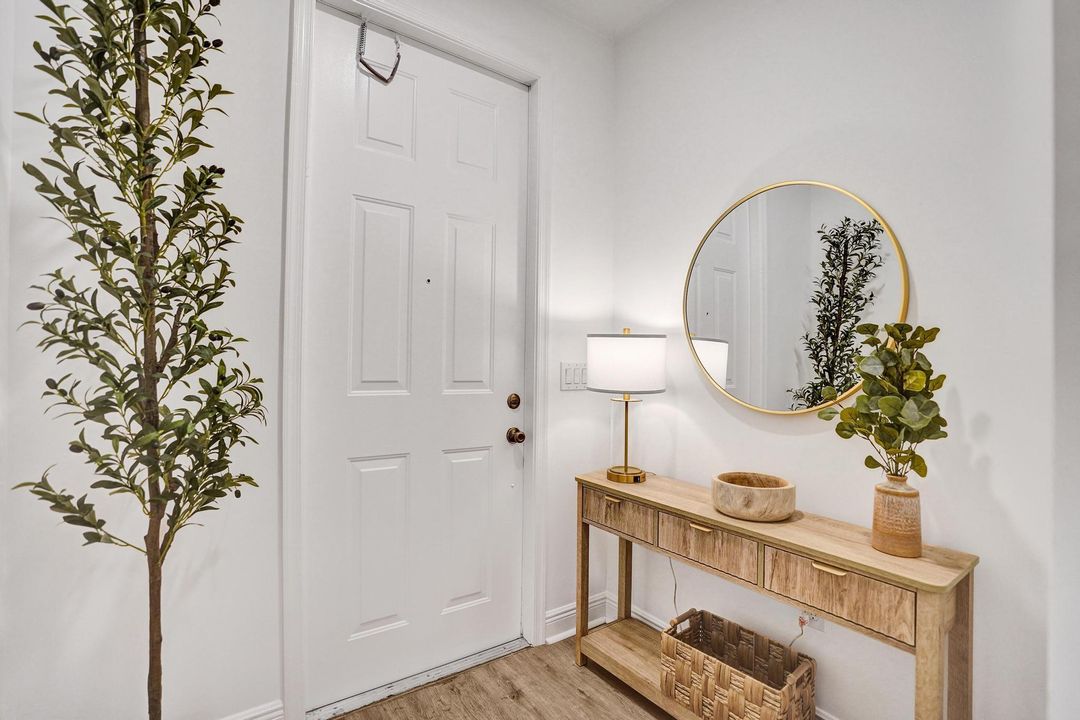 出租: $5,500 (3 贝兹, 3 浴室, 2334 平方英尺)