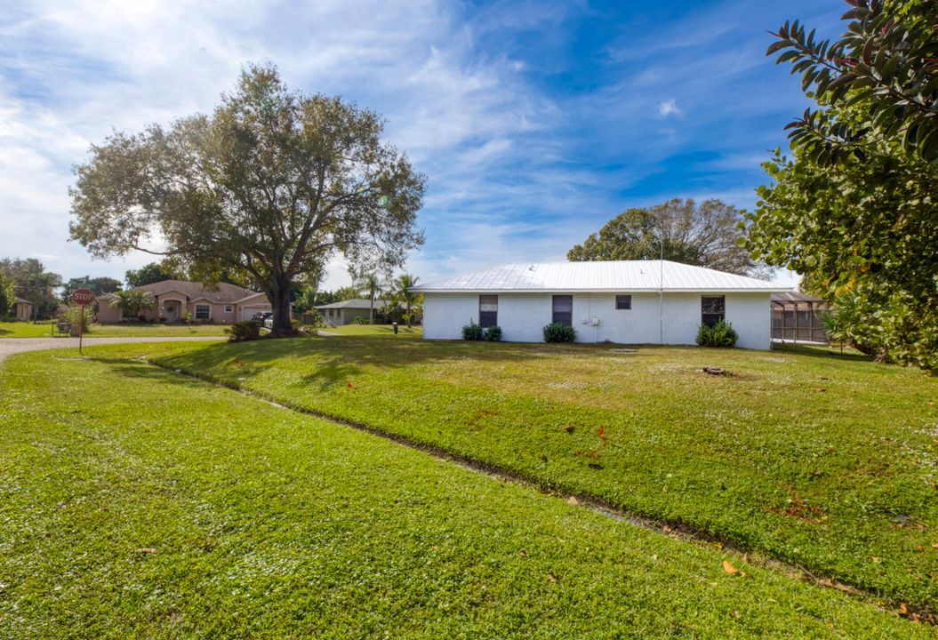 For Sale: $399,000 (3 beds, 2 baths, 1537 Square Feet)