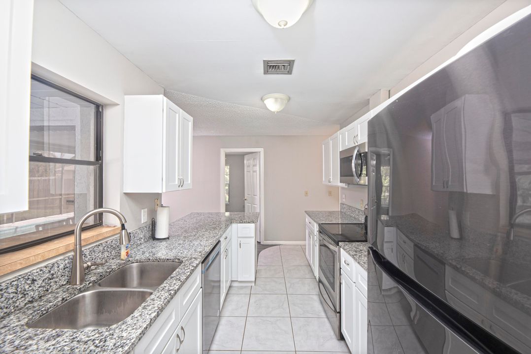 For Sale: $399,000 (3 beds, 2 baths, 1537 Square Feet)
