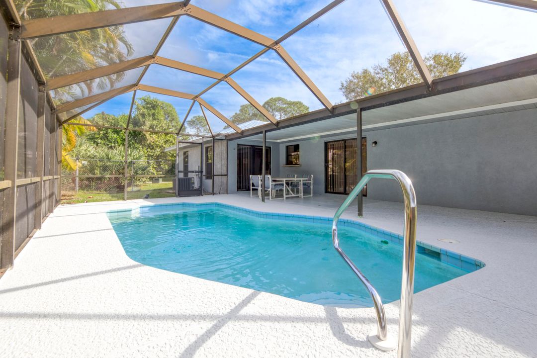 For Sale: $399,000 (3 beds, 2 baths, 1537 Square Feet)