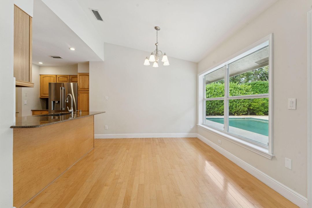 En Venta: $1,199,000 (4 camas, 2 baños, 2016 Pies cuadrados)