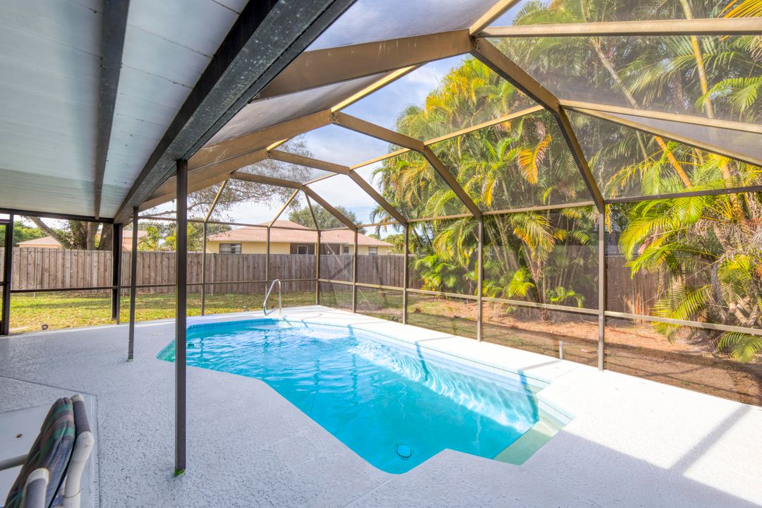 For Sale: $399,000 (3 beds, 2 baths, 1537 Square Feet)