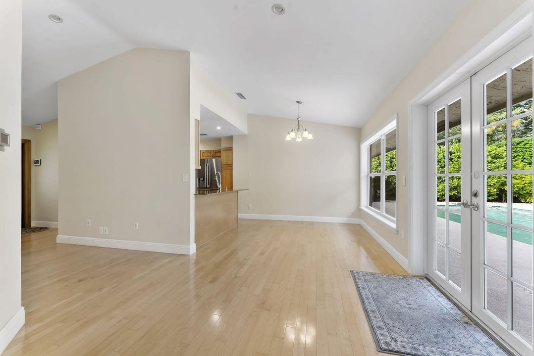 En Venta: $1,199,000 (4 camas, 2 baños, 2016 Pies cuadrados)