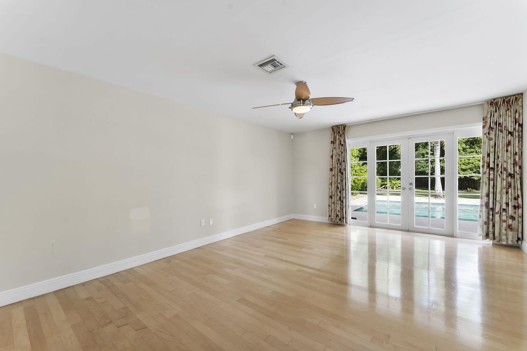 En Venta: $1,199,000 (4 camas, 2 baños, 2016 Pies cuadrados)