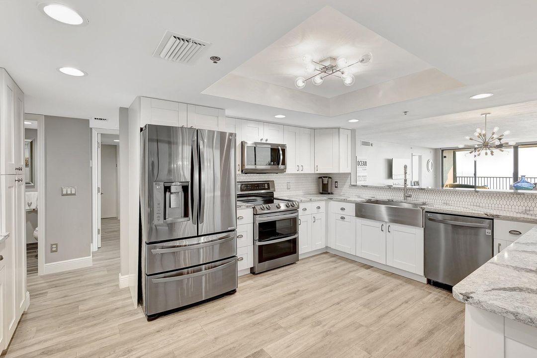 For Sale: $1,150,000 (3 beds, 2 baths, 2701 Square Feet)