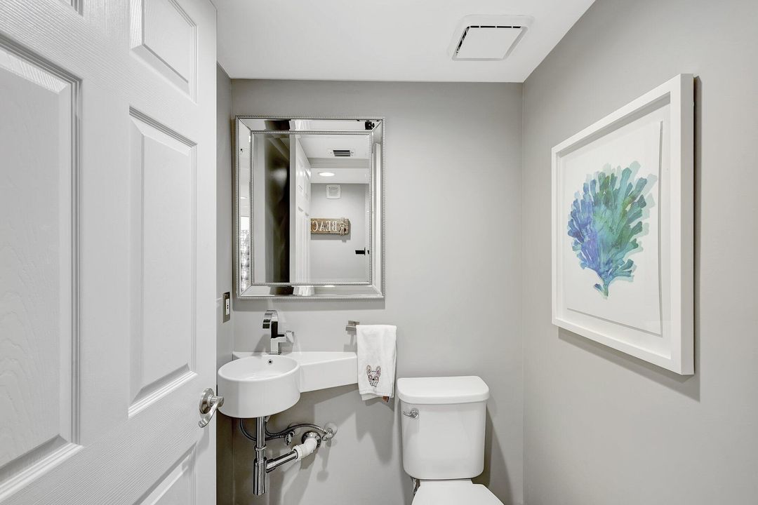 For Sale: $1,150,000 (3 beds, 2 baths, 2701 Square Feet)