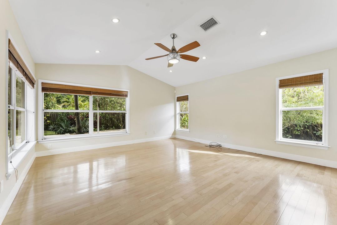 En Venta: $1,199,000 (4 camas, 2 baños, 2016 Pies cuadrados)