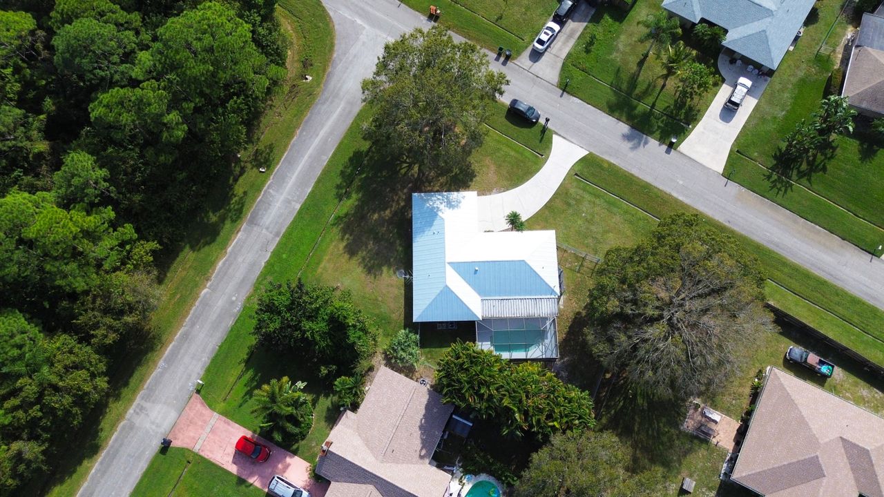 For Sale: $399,000 (3 beds, 2 baths, 1537 Square Feet)