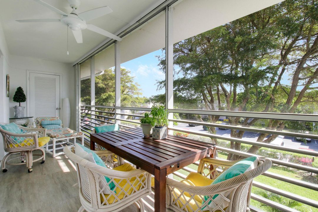 待售: $90,000 (2 贝兹, 1 浴室, 894 平方英尺)