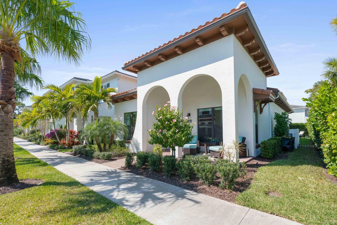 For Sale: $1,350,000 (3 beds, 3 baths, 2675 Square Feet)