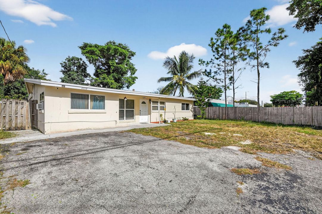 En Venta: $675,000 (0 camas, 0 baños, 1972 Pies cuadrados)