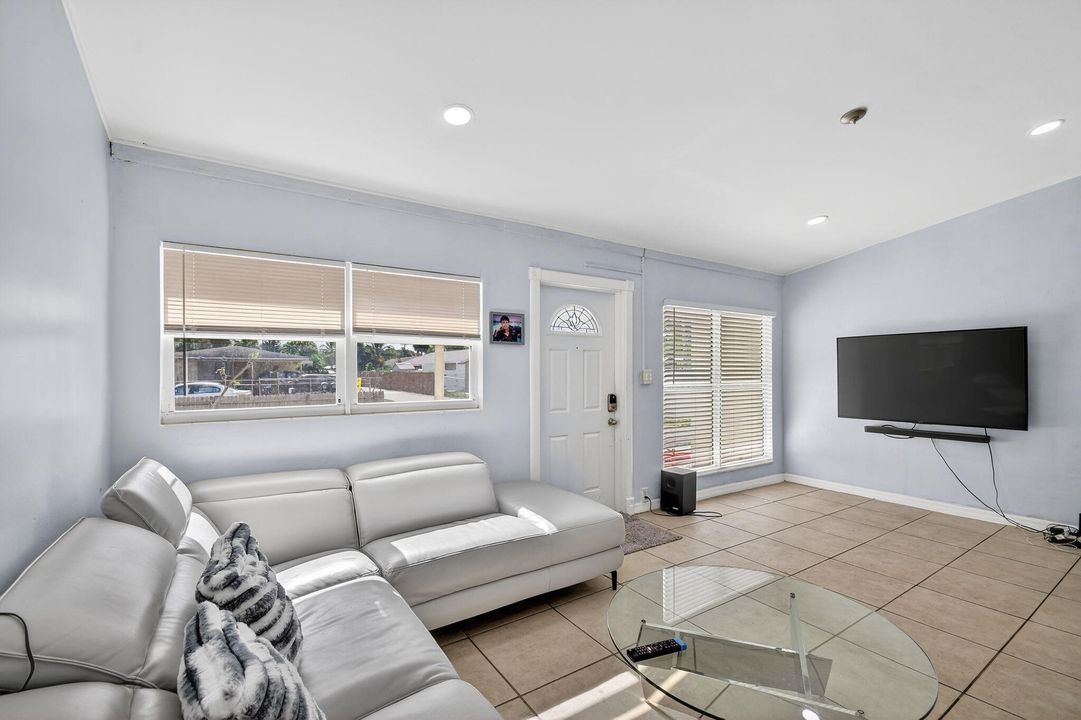 En Venta: $675,000 (0 camas, 0 baños, 1972 Pies cuadrados)