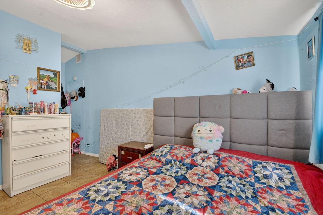 En Venta: $675,000 (0 camas, 0 baños, 1972 Pies cuadrados)