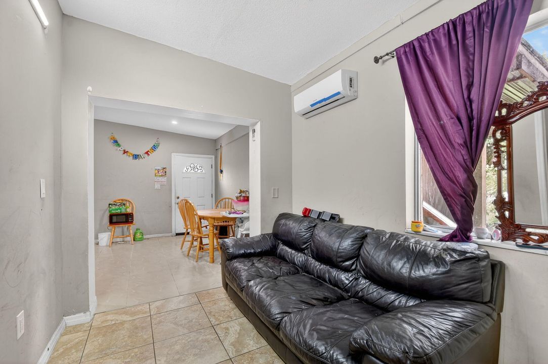 En Venta: $675,000 (0 camas, 0 baños, 1972 Pies cuadrados)