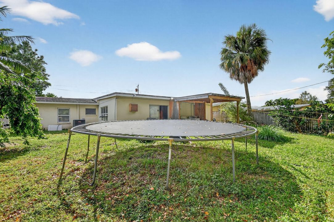 En Venta: $675,000 (0 camas, 0 baños, 1972 Pies cuadrados)