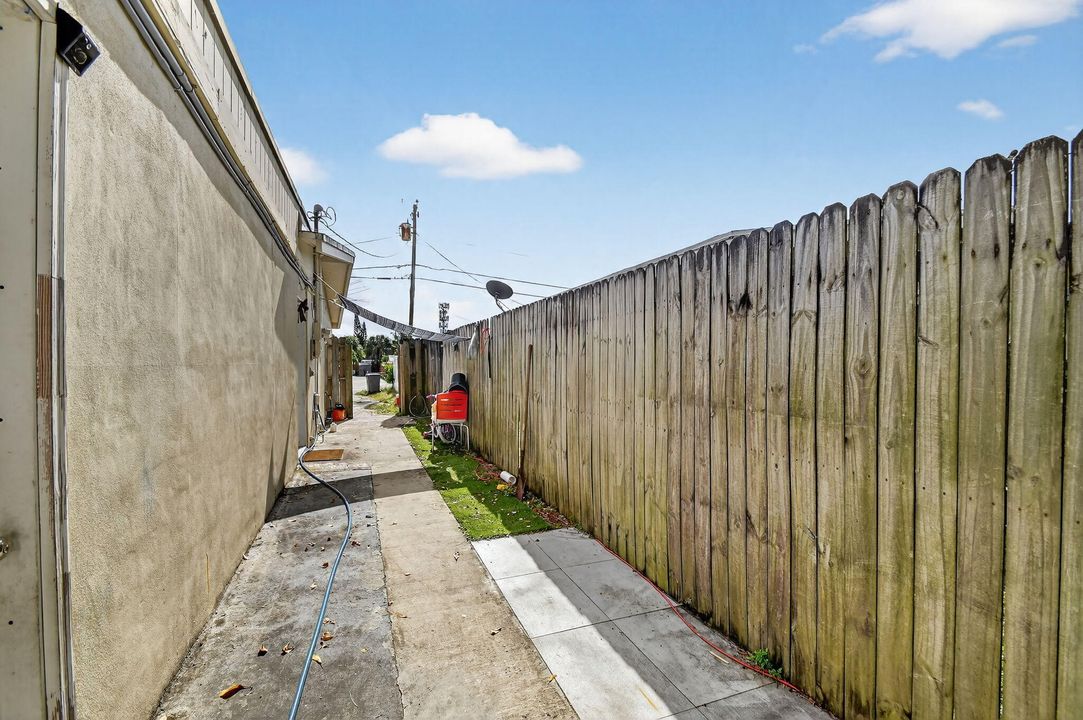 En Venta: $675,000 (0 camas, 0 baños, 1972 Pies cuadrados)