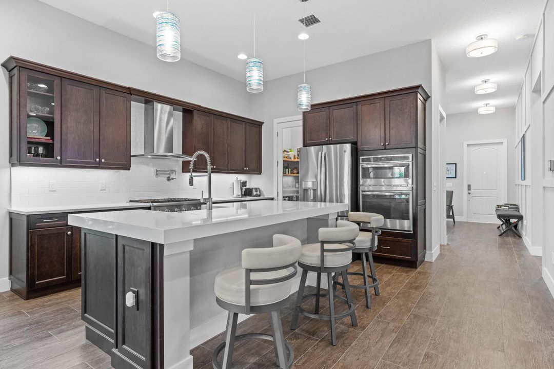 For Sale: $1,350,000 (3 beds, 3 baths, 2675 Square Feet)