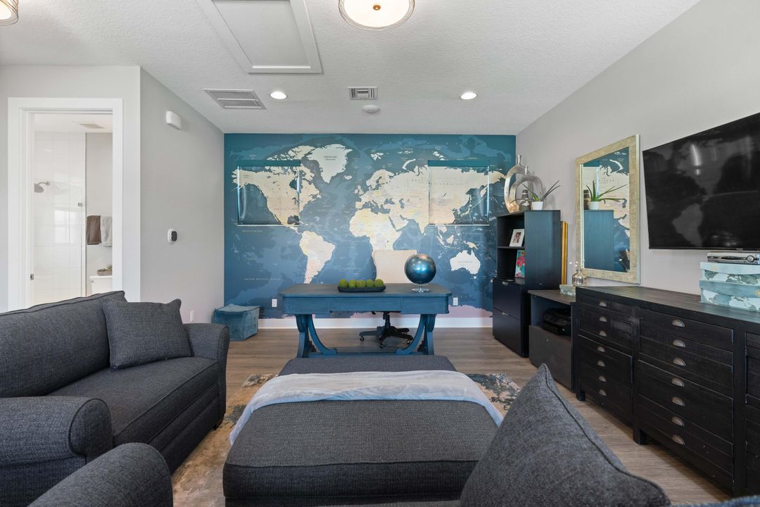 For Sale: $1,350,000 (3 beds, 3 baths, 2675 Square Feet)