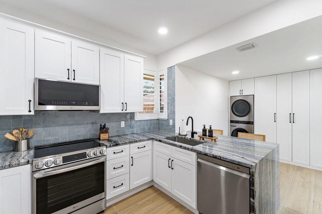 For Rent: $8,500 (2 beds, 2 baths, 1418 Square Feet)