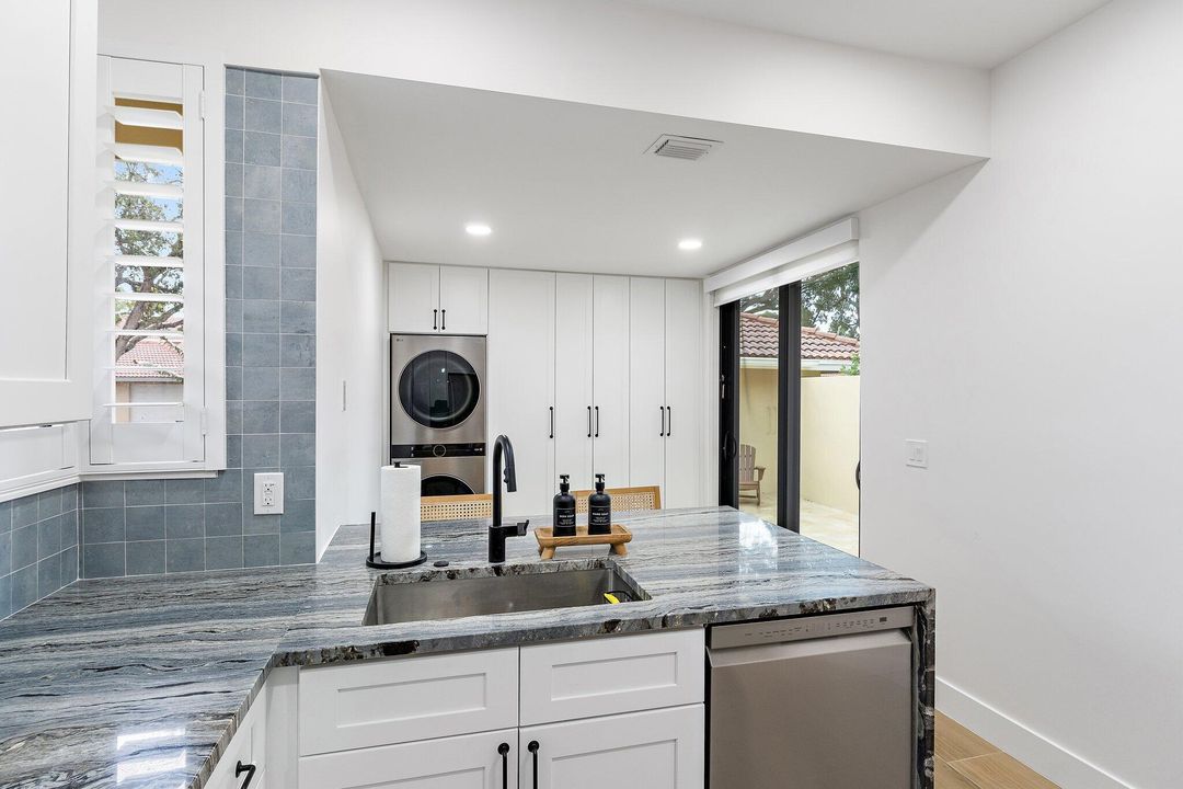 For Rent: $8,500 (2 beds, 2 baths, 1418 Square Feet)