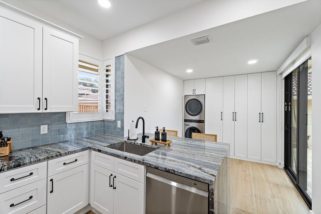 For Rent: $8,500 (2 beds, 2 baths, 1418 Square Feet)