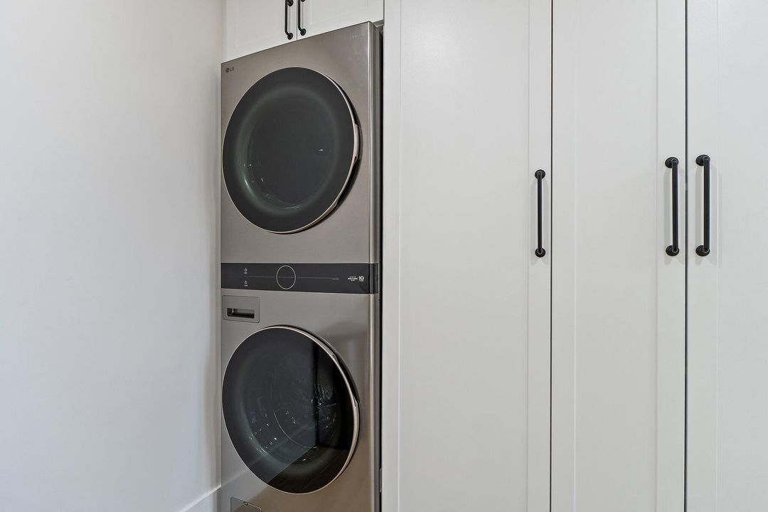 For Rent: $8,500 (2 beds, 2 baths, 1418 Square Feet)