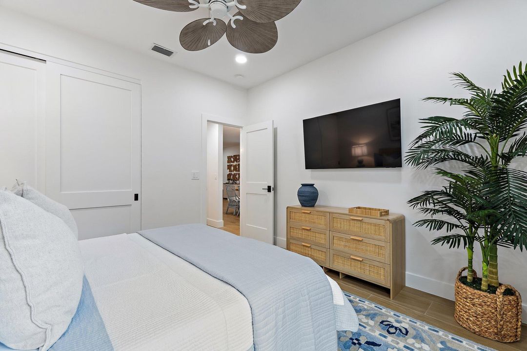 For Rent: $8,500 (2 beds, 2 baths, 1418 Square Feet)