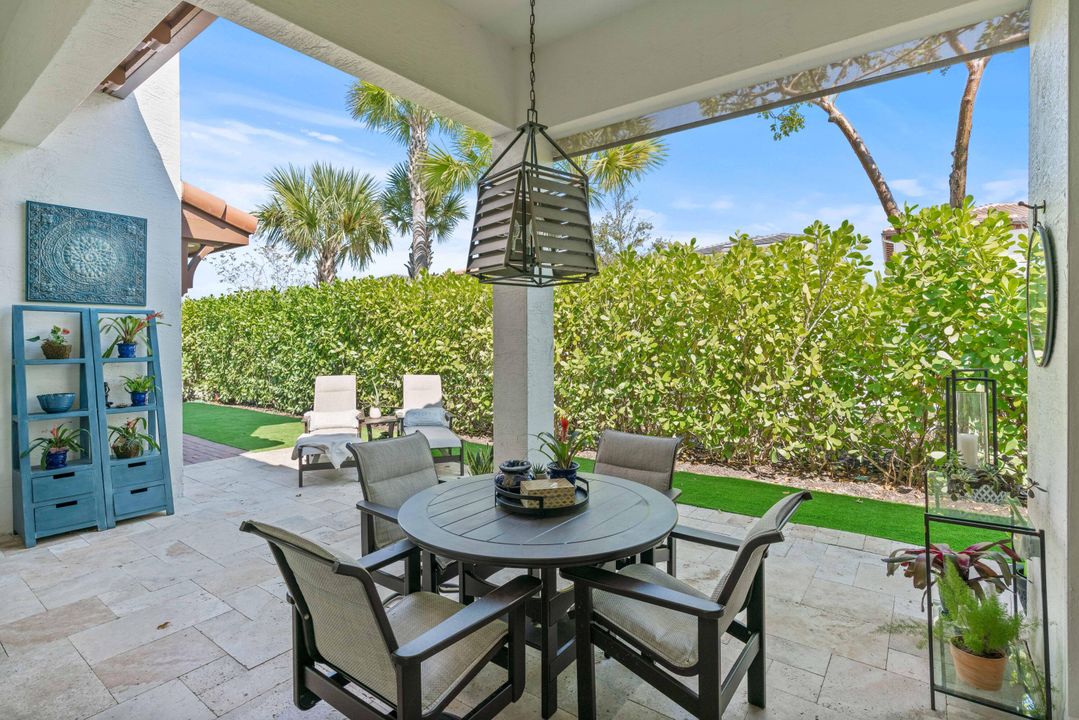 For Sale: $1,350,000 (3 beds, 3 baths, 2675 Square Feet)