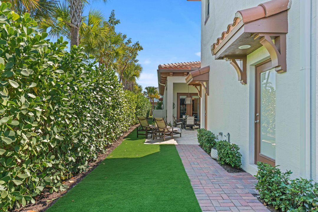 For Sale: $1,350,000 (3 beds, 3 baths, 2675 Square Feet)